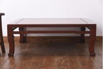 アンティーク家具　古民具　カリン材　漆塗り　脚の意匠が魅力的な座卓(ローテーブル、センターテーブル、花梨材)