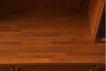 ヴィンテージ家具　ビンテージ　日田工芸　絶版品　チーク材　シンプルモダンな北欧風のキャビネット(飾り棚、リビングボード)