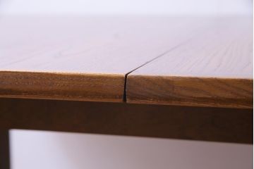G-PLAN(ジープラン) 北欧家具　シンプルながらも個性が光るオーク材製のエクステンションテーブル