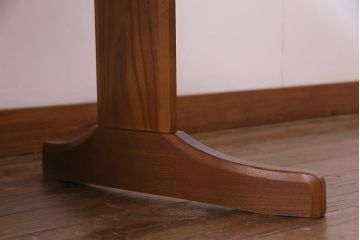 G-PLAN(ジープラン) 北欧家具　シンプルながらも個性が光るオーク材製のエクステンションテーブル