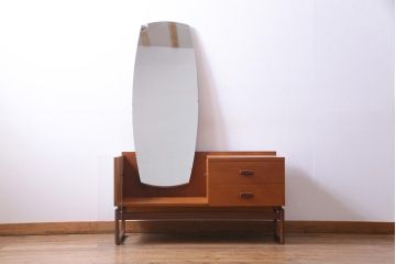 ヴィンテージ家具　イギリスビンテージ　G-PLAN(ジープラン)　Quadrille(クヮドリール)　チーク材　ぬくもりあふれる北欧スタイルのドレッサー(鏡台、姿見、チェスト)