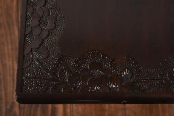 中古　伝統工芸　軽井沢彫り　細身の背もたれが特徴的なダイニングチェア(椅子)(2)