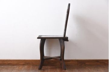 中古　伝統工芸　軽井沢彫り　細身の背もたれが特徴的なダイニングチェア(椅子)(3)