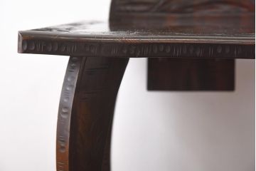 中古　伝統工芸　軽井沢彫り　細身の背もたれが特徴的なダイニングチェア(椅子)(3)