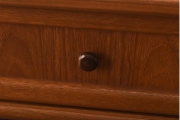 ヴィンテージ家具　ビンテージ　収納付き　ガラストップがモダンなローテーブル(コーヒーテーブル)