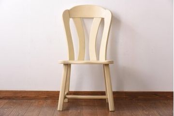 中古輸入家具　オランダ製　柔らかなペイントカラーのダイニングチェア(椅子)