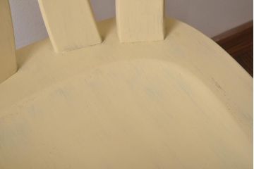 中古輸入家具　オランダ製　柔らかなペイントカラーのダイニングチェア(椅子)