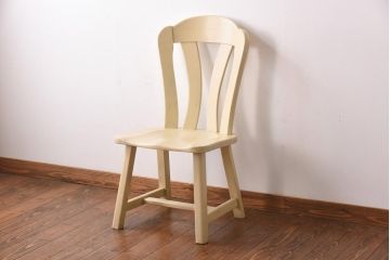 中古輸入家具　オランダ製　柔らかなペイントカラーのダイニングチェア(椅子)