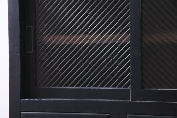 レトロ家具　和製アンティーク　当店オリジナルガラス入り　レトロシックな佇まいが魅力的な脚付き収納棚(サイドボード、戸棚)