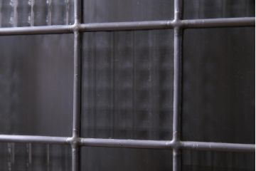 和製アンティーク　ラフジュ工房オリジナルステンドグラス　明治期　建具リメイク　ステンドグラスを組合せたモダンな板戸2枚セット(引き戸)