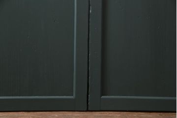 和製アンティーク　ラフジュ工房オリジナルステンドグラス　明治期　建具リメイク　ステンドグラスを組合せたモダンな板戸2枚セット(引き戸)
