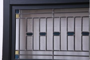 和製アンティーク　ラフジュ工房オリジナルステンドグラス　古建具リメイク　大正浪漫な雰囲気漂う板戸2枚セット(建具、引き戸)
