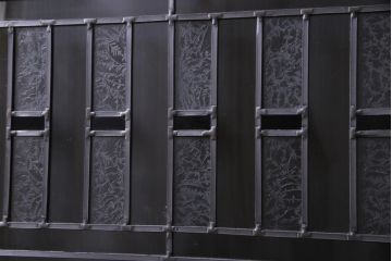 和製アンティーク　ラフジュ工房オリジナルステンドグラス　古建具リメイク　大正浪漫な雰囲気漂う板戸2枚セット(建具、引き戸)