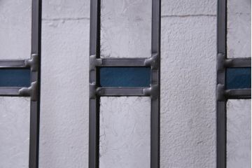 和製アンティーク　ラフジュ工房オリジナルステンドグラス　古建具リメイク　大正浪漫な雰囲気漂う板戸2枚セット(建具、引き戸)