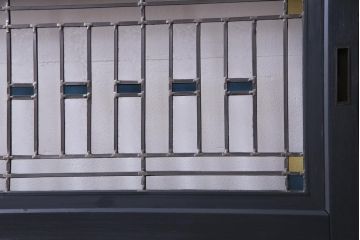 和製アンティーク　ラフジュ工房オリジナルステンドグラス　古建具リメイク　大正浪漫な雰囲気漂う板戸2枚セット(建具、引き戸)