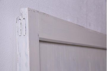 和製アンティーク　ラフジュ工房オリジナルステンドグラス　古建具リメイク　ステンドグラスを組合せたシャビーなペイント板戸1枚(引き戸、建具)