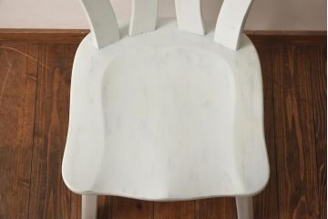 中古輸入家具　オランダ製　儚げな雰囲気のフレンチグレーのダイニングチェア(椅子)