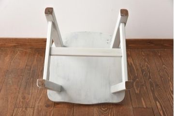 中古輸入家具　オランダ製　儚げな雰囲気のフレンチグレーのダイニングチェア(椅子)