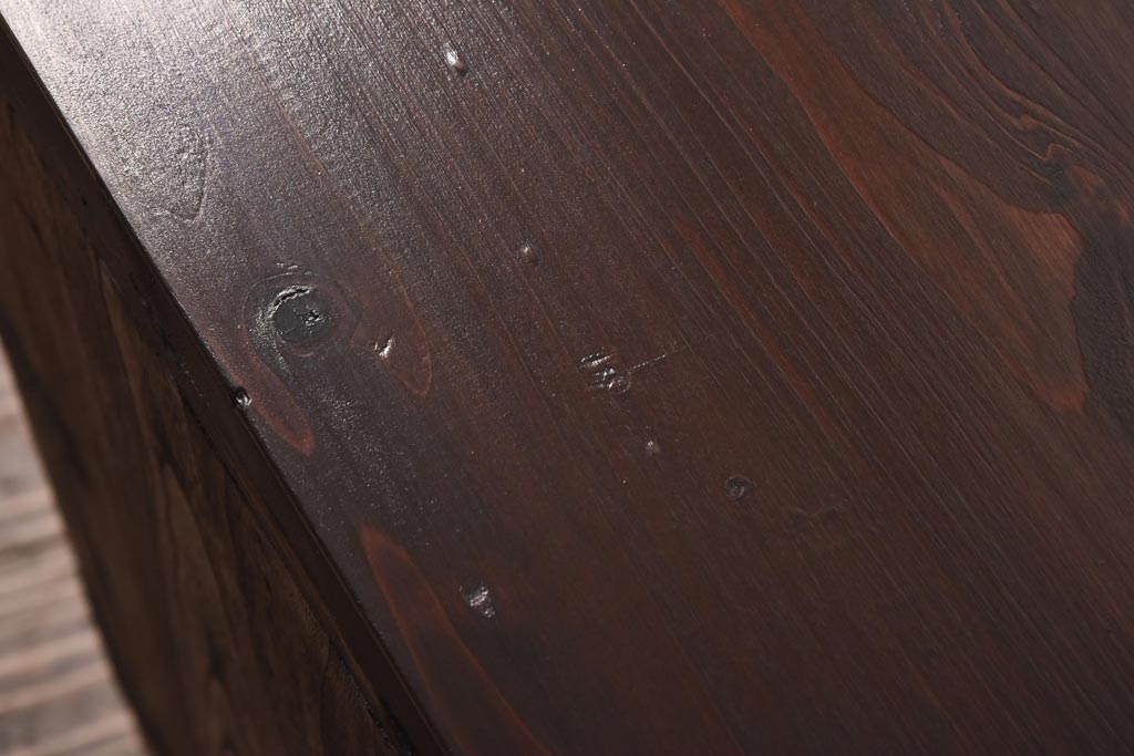 アンティーク家具　和製アンティーク　総桐材　無骨な金具が貫録を感じさせる観音開き戸のリメイクテレビボード(箪笥ローボード、リビングボード、桐箪笥、桐たんす)