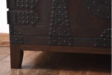 アンティーク家具　和製アンティーク　総桐材　無骨な金具が貫録を感じさせる観音開き戸のリメイクテレビボード(箪笥ローボード、リビングボード、桐箪笥、桐たんす)