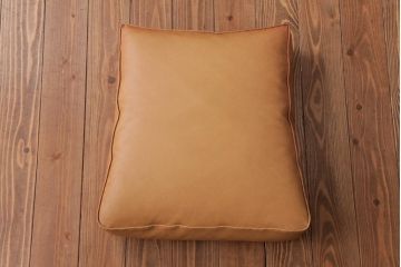 ヴィンテージ家具　フランスビンテージ　キャメル色がおしゃれなシングルソファ(1人掛けソファ)