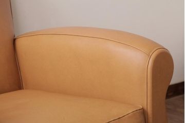 ヴィンテージ家具　フランスビンテージ　キャメル色がおしゃれなシングルソファ(1人掛けソファ)