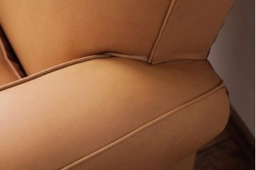 ヴィンテージ家具　フランスビンテージ　キャメル色がおしゃれなシングルソファ(1人掛けソファ)