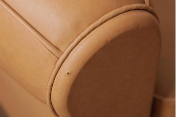 ヴィンテージ家具　フランスビンテージ　キャメル色がおしゃれなシングルソファ(1人掛けソファ)