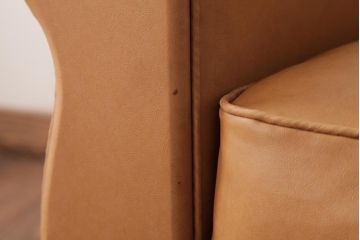 ヴィンテージ家具　フランスビンテージ　キャメル色がおしゃれなシングルソファ(1人掛けソファ)