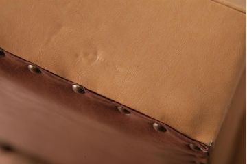 ヴィンテージ家具　フランスビンテージ　キャメル色がおしゃれなシングルソファ(1人掛けソファ)