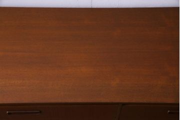 ヴィンテージ家具　北欧ビンテージ　チーク材の木肌があたたかみ感じるチェスト(引き出し)