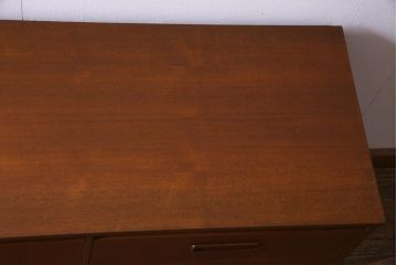 ヴィンテージ家具　北欧ビンテージ　チーク材の木肌があたたかみ感じるチェスト(引き出し)