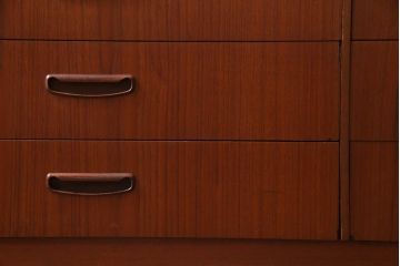 ヴィンテージ家具　北欧ビンテージ　チーク材の木肌があたたかみ感じるチェスト(引き出し)