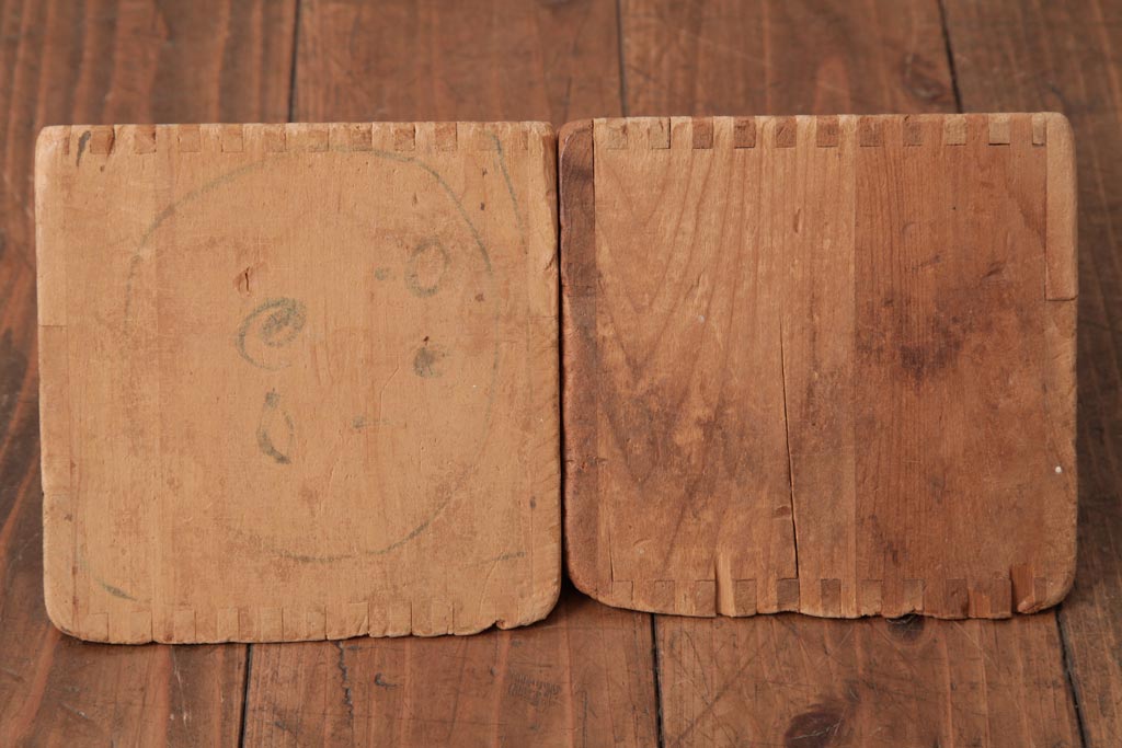 アンティーク雑貨　昭和レトロ　懐かしさ感じる大きな積み木セット【マルチ/16ヶ組】(飾り台、花台、ディスプレイ雑貨)