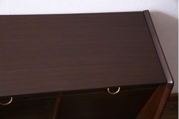アンティーク家具　G-PLAN(ジープラン)　北欧スタイル　ガラス戸付きサイドボード(サイドキャビネット)