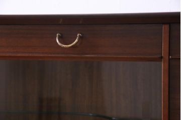 アンティーク家具　G-PLAN(ジープラン)　北欧スタイル　ガラス戸付きサイドボード(サイドキャビネット)