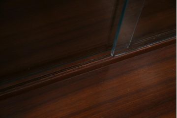 アンティーク家具　G-PLAN(ジープラン)　北欧スタイル　ガラス戸付きサイドボード(サイドキャビネット)