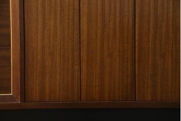 ヴィンテージ家具　北欧ビンテージ　G-PLAN(ジープラン)　BBシリーズ　シックモダンなサイドボード(リビングボード)(1)