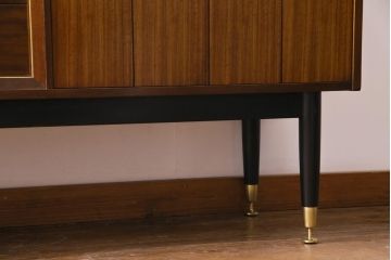 ヴィンテージ家具　北欧ビンテージ　G-PLAN(ジープラン)　BBシリーズ　シックモダンなサイドボード(リビングボード)(1)