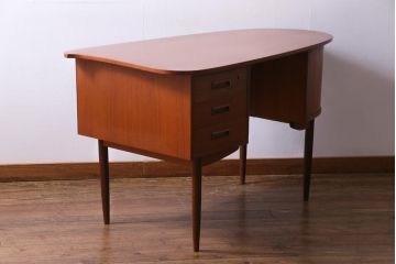 ビンテージ　北欧家具　チーク材　美しい木肌と柔らかなフォルムがお洒落なキドニーデスク(机、在宅ワーク、在宅用パートナーデスク、ヴィンテージ)