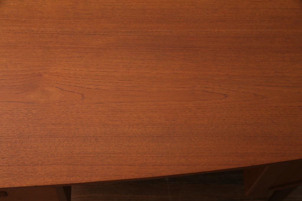 ビンテージ　北欧家具　チーク材　美しい木肌と柔らかなフォルムがお洒落なキドニーデスク(机、在宅ワーク、在宅用パートナーデスク、ヴィンテージ)