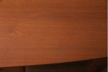 ビンテージ　北欧家具　チーク材　美しい木肌と柔らかなフォルムがお洒落なキドニーデスク(机、在宅ワーク、在宅用パートナーデスク、ヴィンテージ)