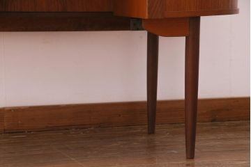 ビンテージ　北欧家具　チーク材　美しい木肌と柔らかなフォルムがお洒落なキドニーデスク(机、在宅ワーク、在宅用パートナーデスク、ヴィンテージ)