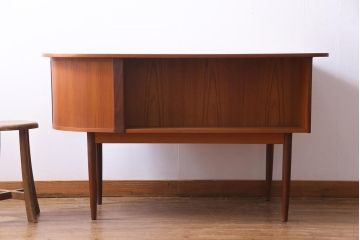 ビンテージ　北欧家具　チーク材　美しい木肌と柔らかなフォルムがお洒落なキドニーデスク(机、在宅ワーク、在宅用パートナーデスク、ヴィンテージ)