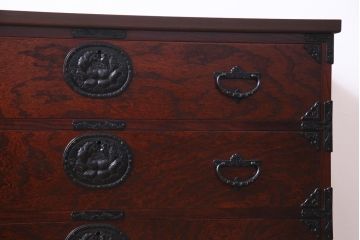 伝統民芸　岩谷堂箪笥　天板リメイク・栗無垢材　重厚かつ上品な衣装箪笥(チェスト、引き出し)