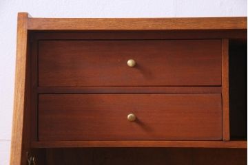 ヴィンテージ家具　北欧ビンテージ　チーク材　細身の脚がおしゃれなライティングビューロー(簿記机、在宅ワーク、在宅用デスク)