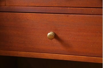 ヴィンテージ家具　北欧ビンテージ　チーク材　細身の脚がおしゃれなライティングビューロー(簿記机、在宅ワーク、在宅用デスク)