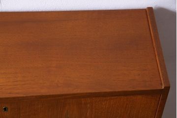 ヴィンテージ家具　北欧ビンテージ　チーク材　細身の脚がおしゃれなライティングビューロー(簿記机、在宅ワーク、在宅用デスク)