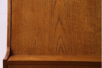 ヴィンテージ家具　北欧ビンテージ　チーク材　細身の脚がおしゃれなライティングビューロー(簿記机、在宅ワーク、在宅用デスク)