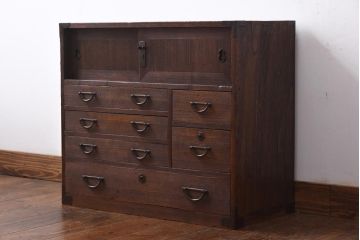 アンティーク家具　和製アンティーク　総桐材　凝った作りの銅金具が趣き深い小箪笥(小引き出し、収納棚、戸棚、桐箪笥、桐たんす)